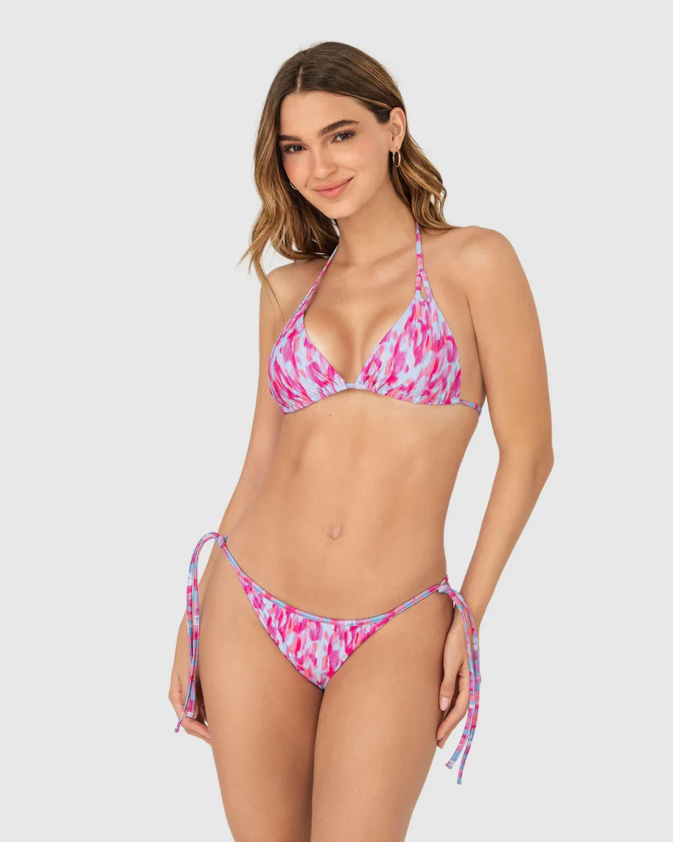 Bikini estampado con top triangular y panty anudable en laterales - Imagen 2