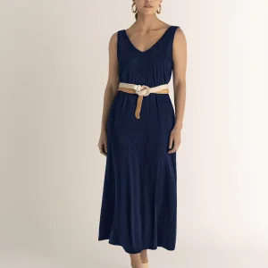Vestido midi básico en tela con textura