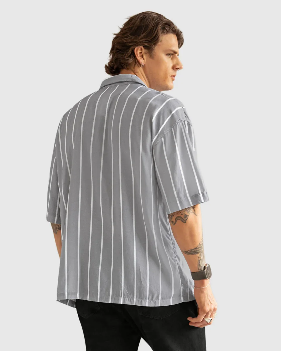 Camisa manga corta silueta oversized - Imagen 3