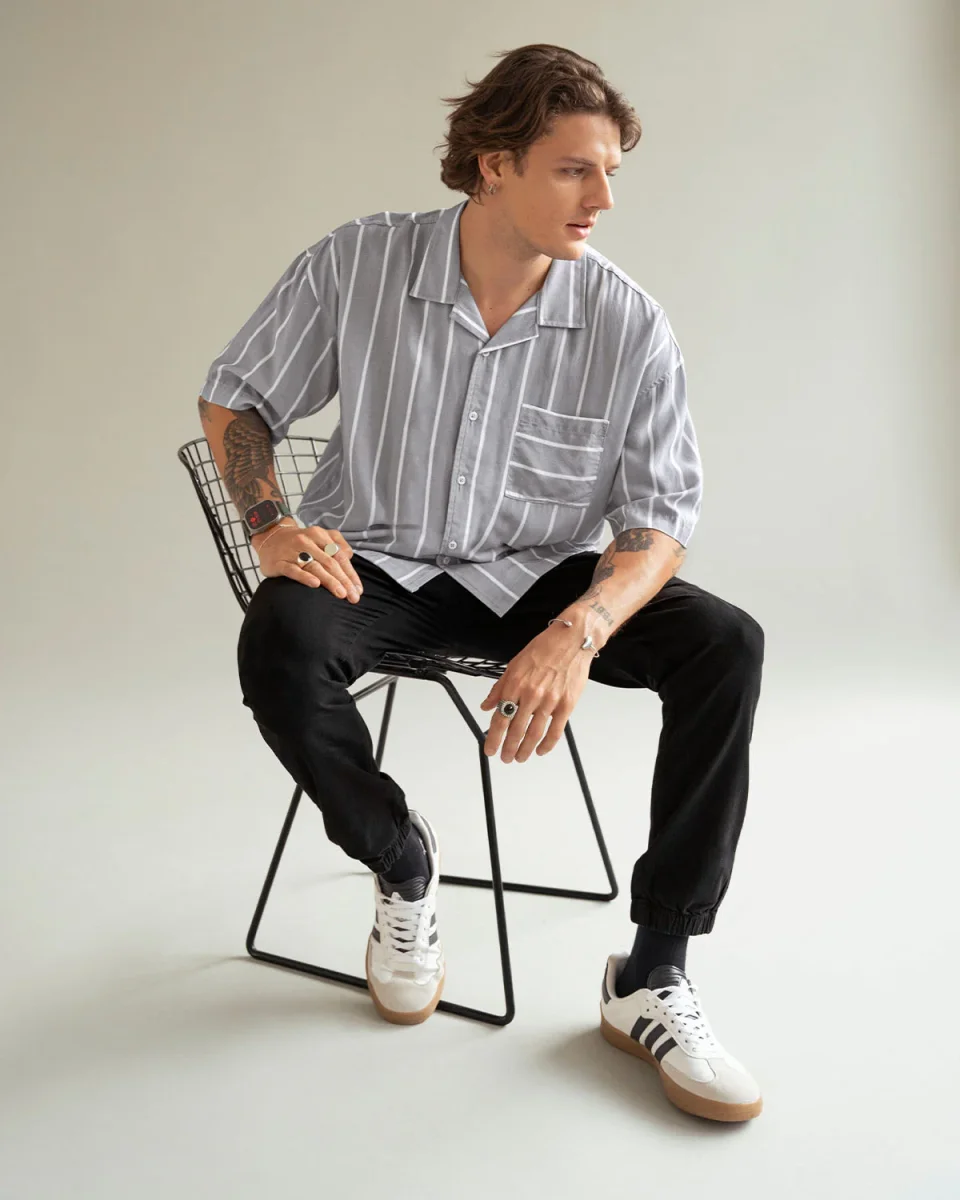 Camisa manga corta silueta oversized - Imagen 5