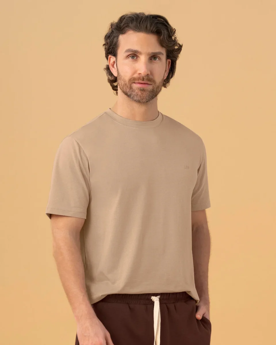 Camiseta básica con manga corta y cuello redondo - Imagen 5